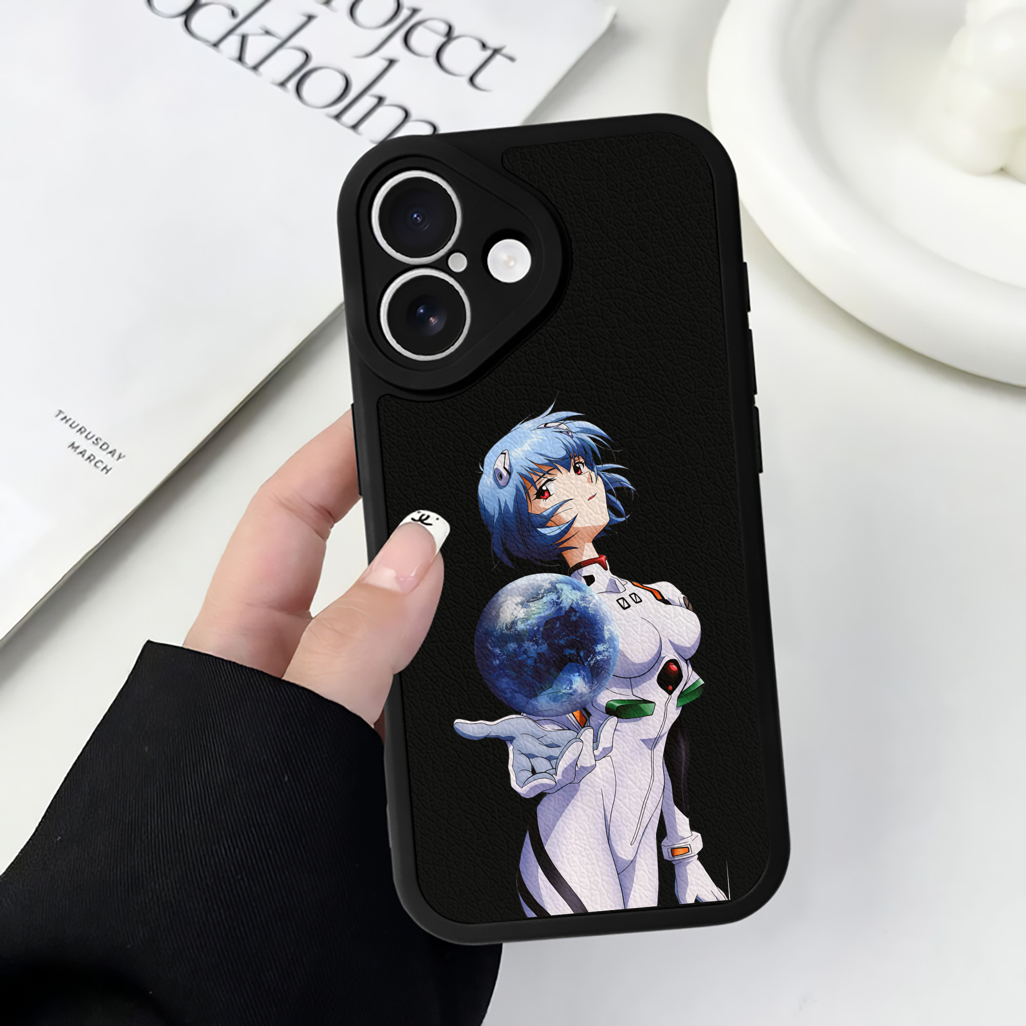 （画像用） EVA 新世紀エヴァンゲリオン 【iPhone 16シリーズ対応】シリコンスマホケース（レザー調） 材質：シリコン